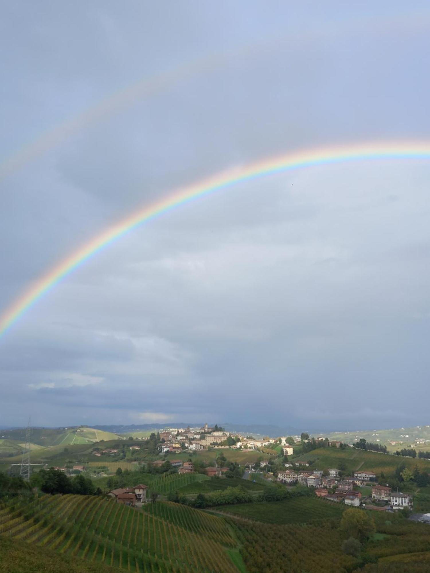 I Quattro Grappoli Panzió Neive Kültér fotó